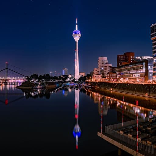 Nadine Beste | Medienhafen Düsseldorf | LED Bild